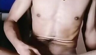 Dahil mag isa lang sa boarding house at wala pa si pinsan nag jakol muna sya