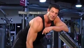 Christian Boeving Doing Arnold Curls