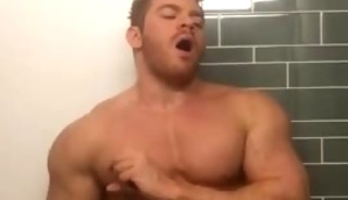 Roided Guy Verbal Masturbation