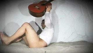 - Masturbation Rubbing Dick - Cristopher Rebellato Alexis - GuitarJob - Caballero Sexy N1 -