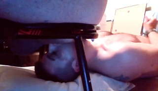BOY LICKS HIS DADDY’S ASS CLEAN AFTER WORK (MORE THAN 3 DAYS NO SHOWERS)