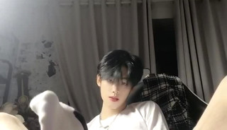 Anyone knows his name? or his @?