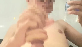 Học sinh bê đồ