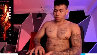 Damon Badboy Jacking Off And Showing His Ass