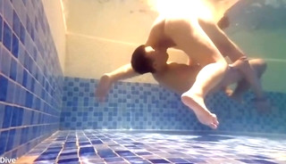 Underwater-69 BLOWJOB UNDERWATER-CUMMIN' UNDERWATER'!
