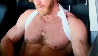 Mattoffthetrail does feeling himself in a car