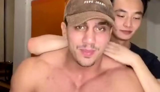 Turkish alpha dominates asian fem twink on livestream