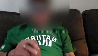 PUTINHA DE VESTINDO SENTANDO NO DOTADO DOMINADOR - PARTE II