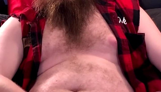 Enjoying a bate and cumming