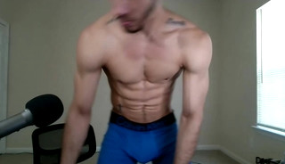 Wanking While Showing-off Muscles