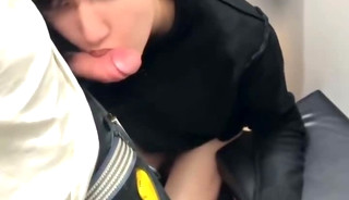 Handsome eat cum in uxxxxx fitting room