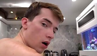 Holy fucking sh1t! That spread... fuuuuuck me!