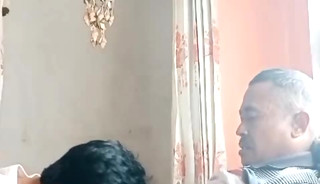 Kakek lokal ganteng kontol keras muncrat didalam lubang belakang