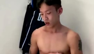 Naughty Asian Hunk Pubic Toilet Cruising