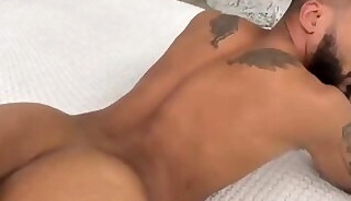 A Big Dick🍆Makes A Happy😃Bottom