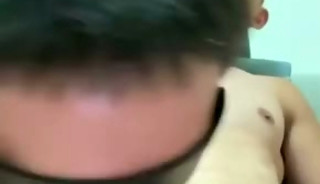 Được trai cho bú cu