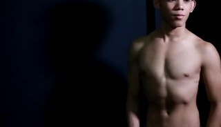 Filipino model sucked by the photographer 5