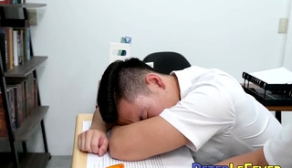 Asian Don rams Fus hole on the desk until he sprays thick cum