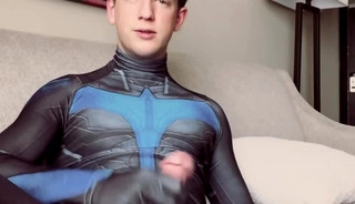nightwing jerks his staff